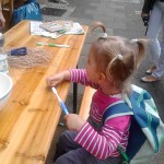 das ist mein Bernstein, die mach ich jetzt mit Zahnbürste und Zahnpasta sauber